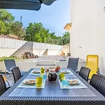 Parra By Interhome