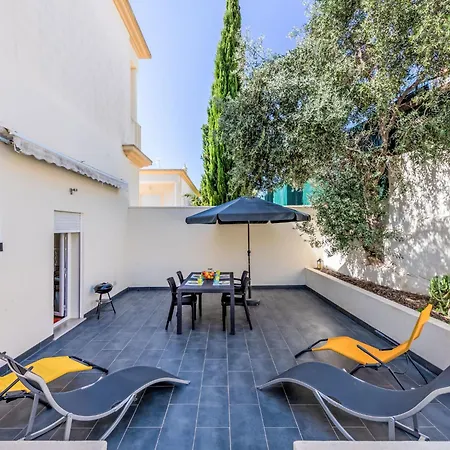 Parra By Interhome *